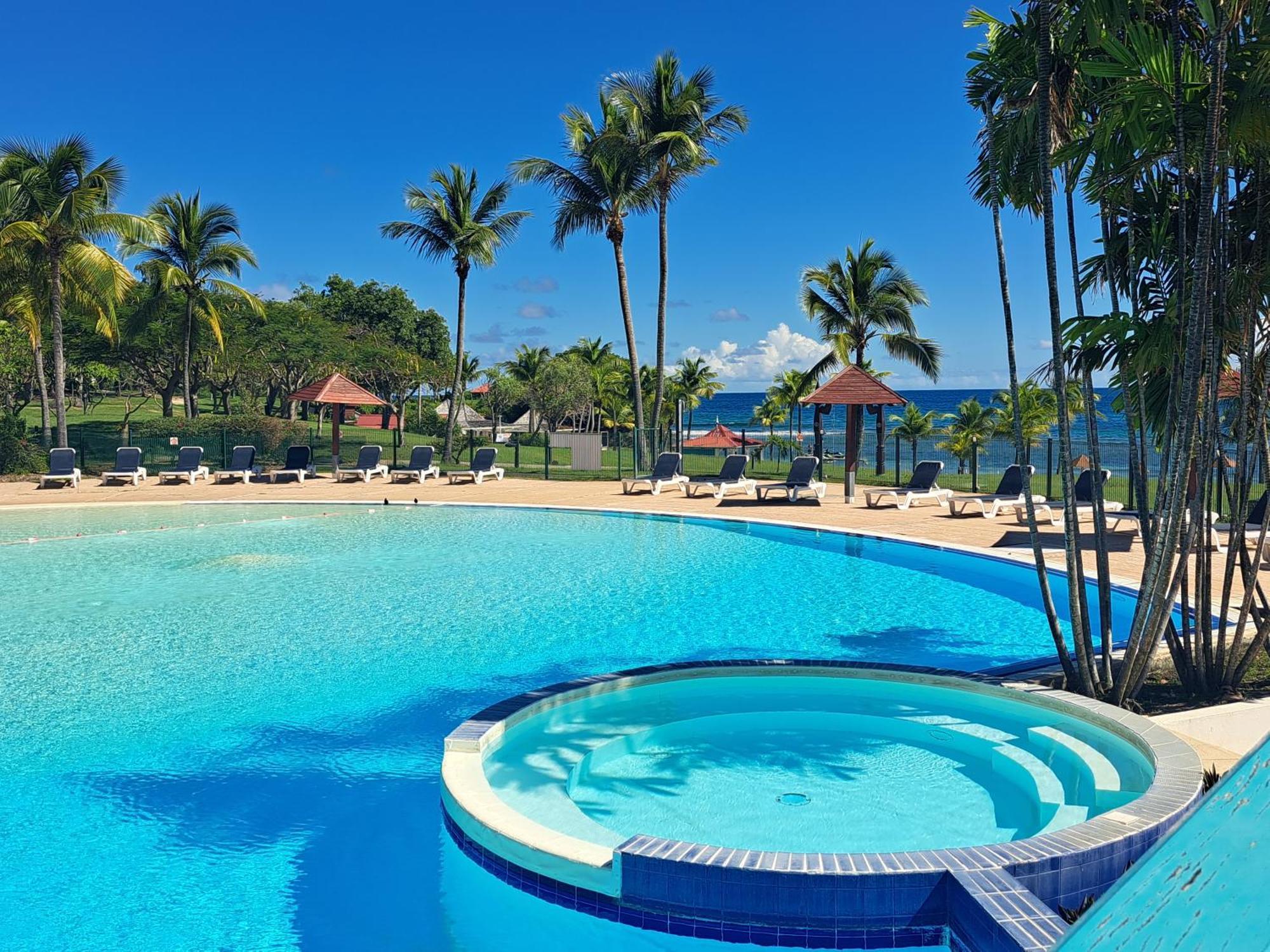 Grand Studio Vue Mer Exceptionnelle, Piscines, Plages. Sainte-Anne  Extérieur photo